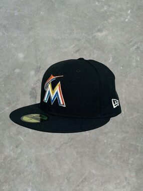 New Era Miami Marlins Fitted Hat Size 7 Black 59Fifty MLB Baseball